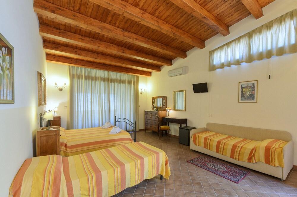 Nonna Germina Locazione Turistica Villa Roccalumera Exterior photo